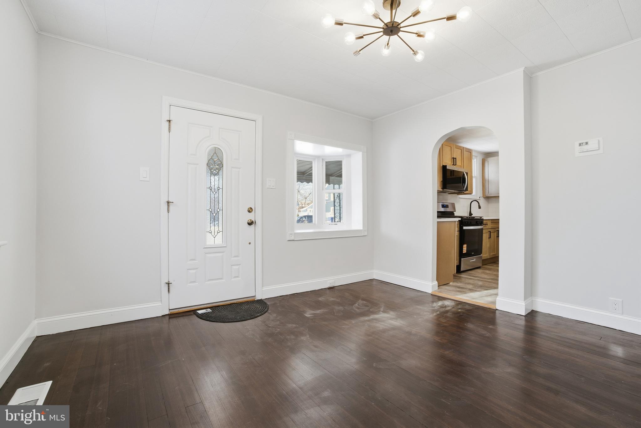 806 Bordentown Road Burlington, NJ 08016 - Photo 7 of 16