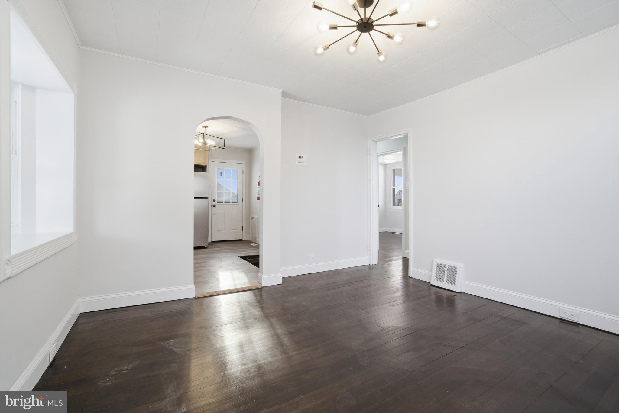 806 Bordentown Road Burlington, NJ 08016 - Photo 8 of 16