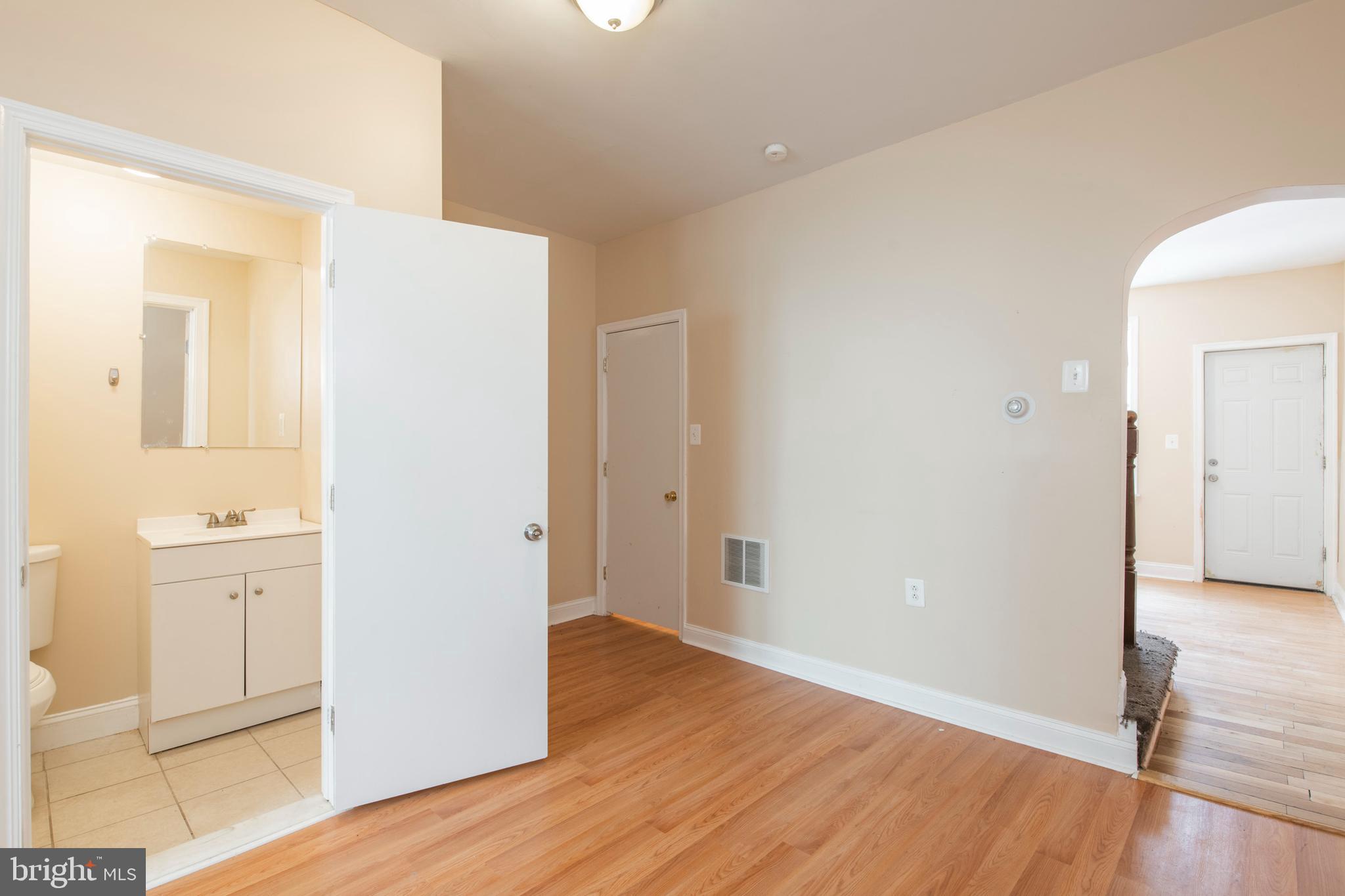 1835 Mutter Street Philadelphia, PA 19122 - Photo 13 of 20