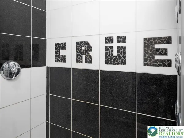 $2,660,000 | 3533 Route 2012 Other Pa, Union Dale, PA 18470