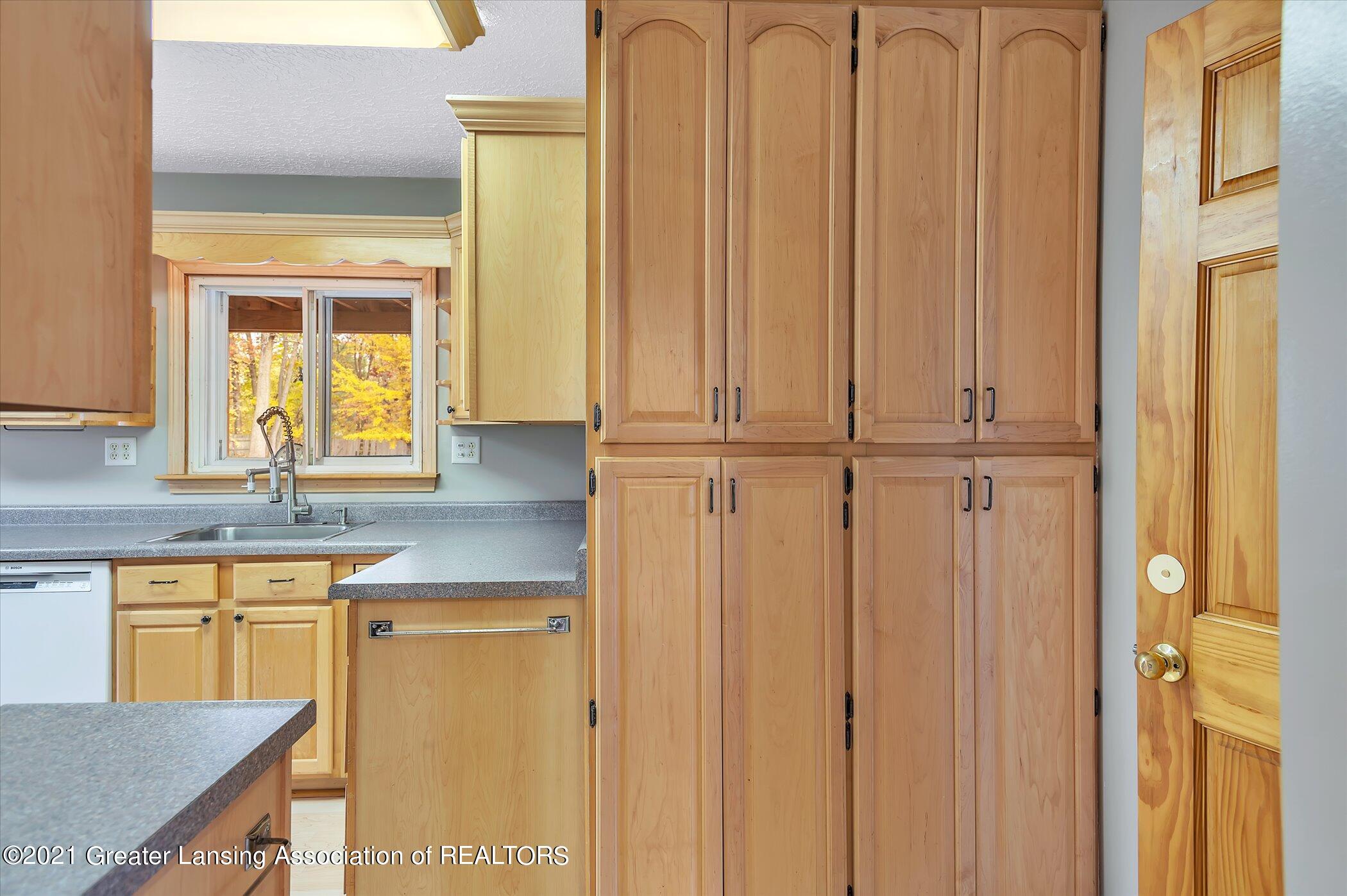301 Stoner Road Lansing, MI 48917 - Photo 16 of 40 19-301-Stoner-Rd-Windowstill-Real-Estate