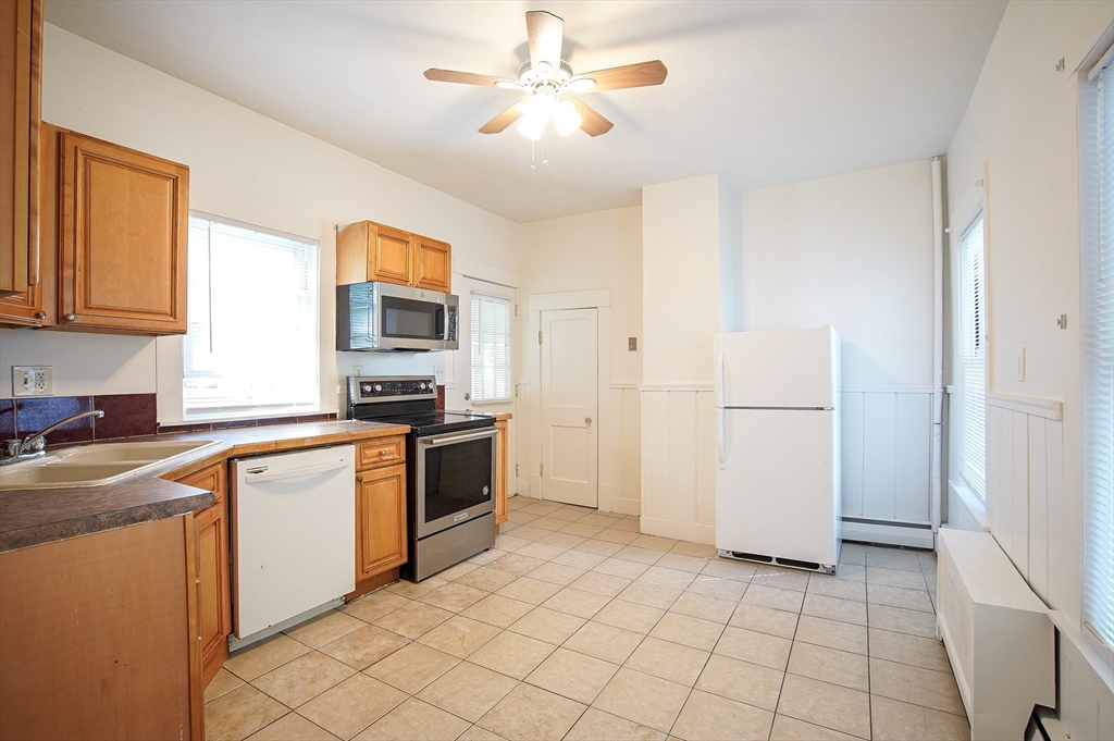 72 Walnut Street, Unit 1L Chicopee, MA 01020 - Photo 6 of 17