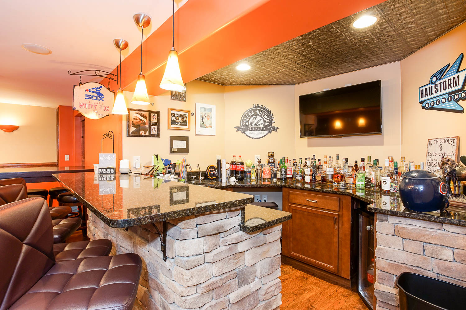 2394 Valley View Drive Kankakee, IL 60901 - Photo 32 of 73 a living room with furniture and a flat screen tv