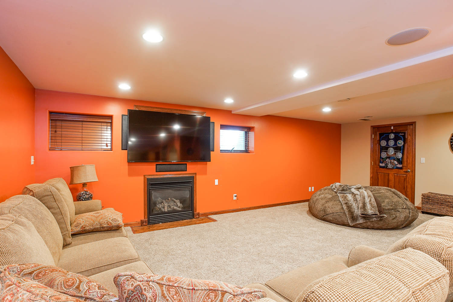 2394 Valley View Drive Kankakee, IL 60901 - Photo 33 of 73 a living room with furniture and a flat screen tv