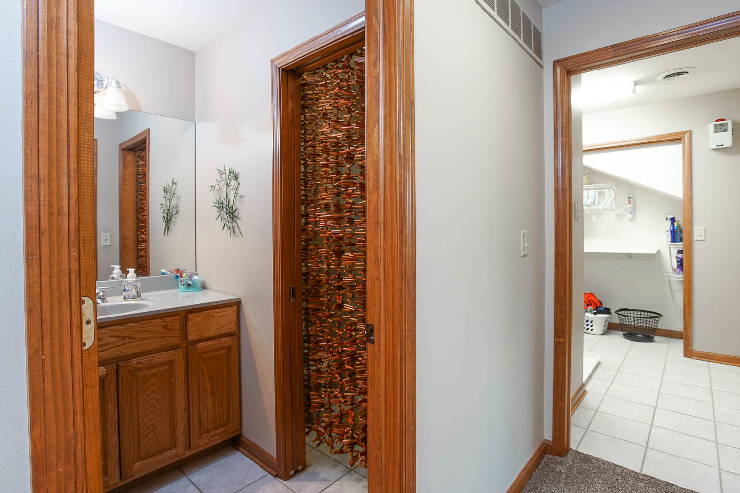 2394 Valley View Drive Kankakee, IL 60901 - Photo 52 of 73 a en suite bathroom with a shower and a sink