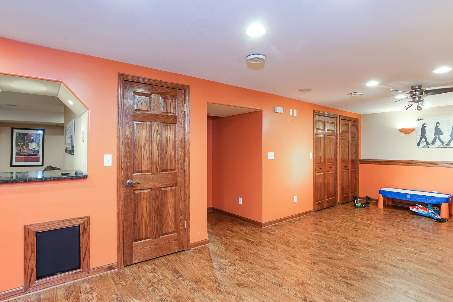 2394 Valley View Drive Kankakee, IL 60901 - Photo 55 of 73 a view of a livingroom with furniture