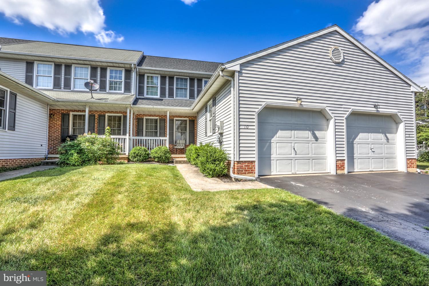 10 Greythorne Road Lancaster, PA 17603 - Photo 1 of 28 Gallery Image 1