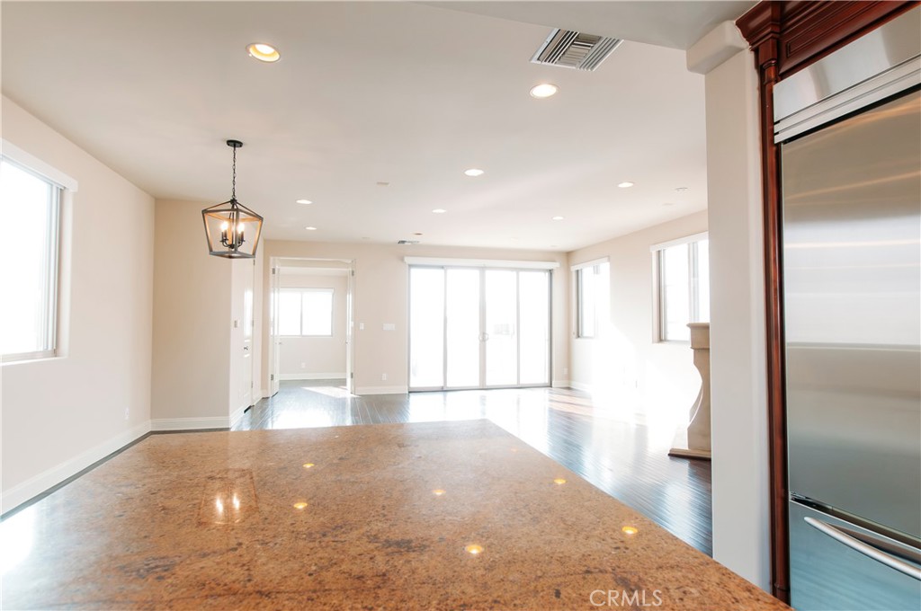 809 20th Street Hermosa Beach, CA 90254 - Photo 7 of 35 a view of an empty room and window