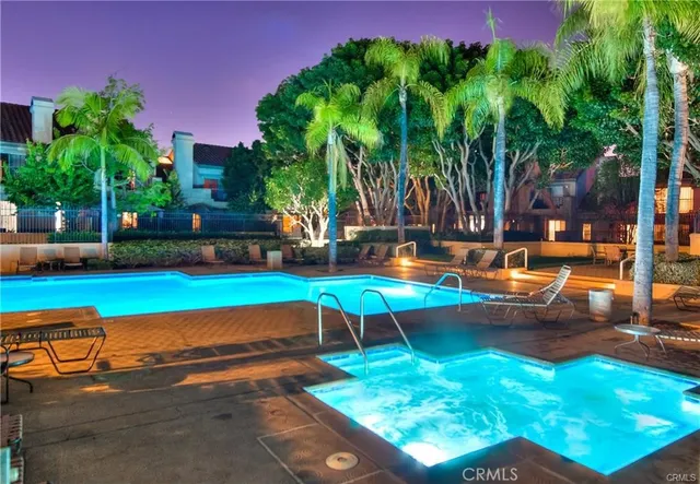 a view of a tennis court