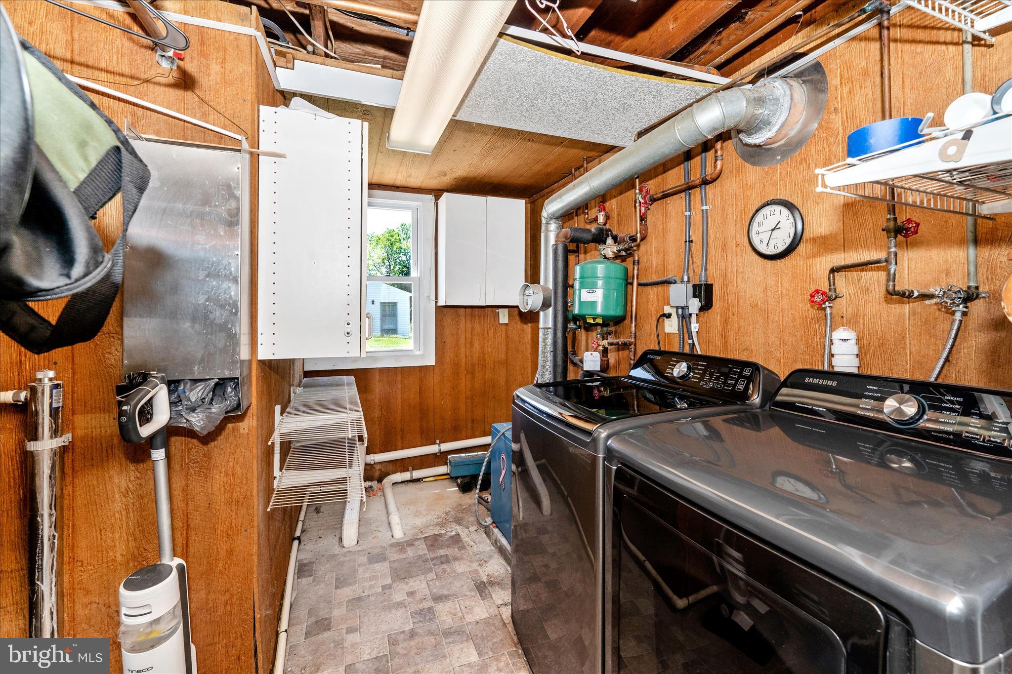 17930 Lappans Road Fairplay, MD 21733 - Photo 32 of 51 laundry room off kitchen