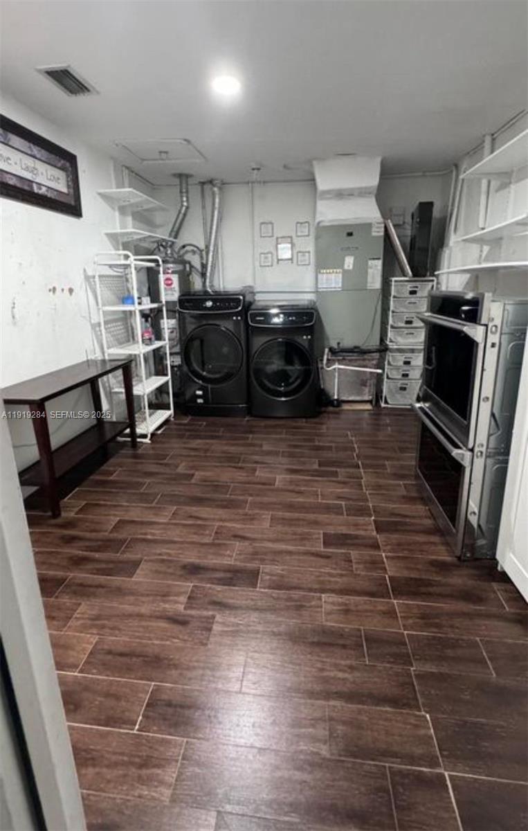 5530 Southwest 96th Avenue Miami, FL 33165 - Photo 15 of 18