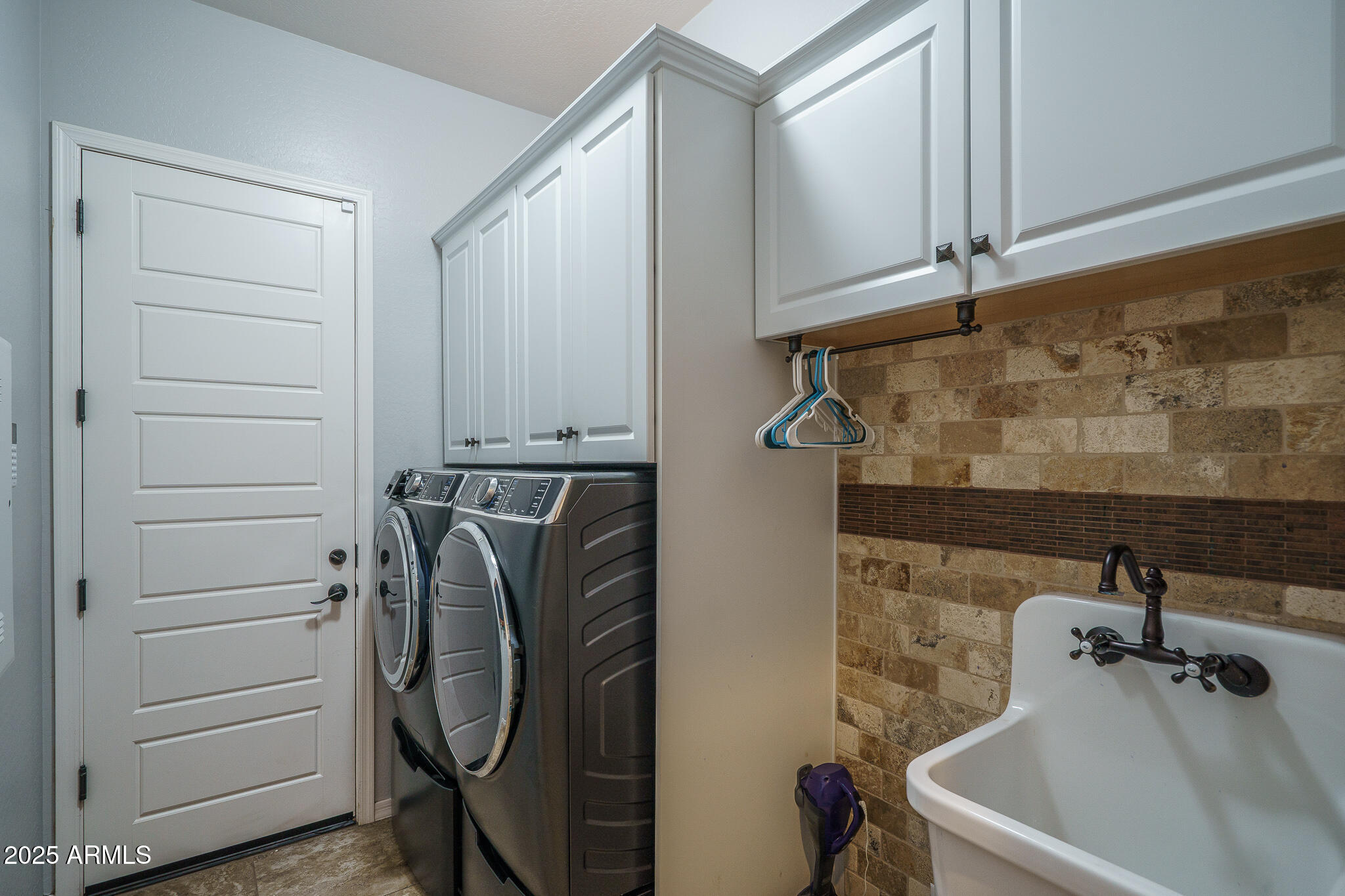 20526 West Ridge Road Buckeye, AZ 85396 - Photo 24 of 76 53) LAUNDRY