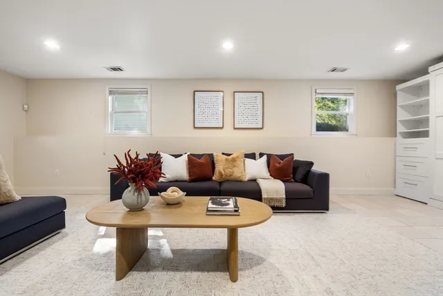 $1,595,000 | 38 Tanglewood Road, Unit 38, Newton, MA 02459