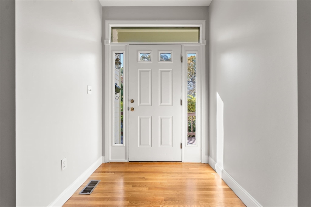 38 Tanglewood Road, Unit 38 Newton, MA 02459 - Photo 21 of 27