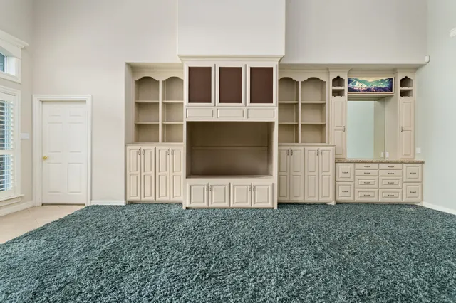 $859,800 | 145 Greenhead Point, Orange, TX 77630