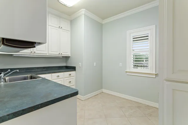 $859,800 | 145 Greenhead Point, Orange, TX 77630