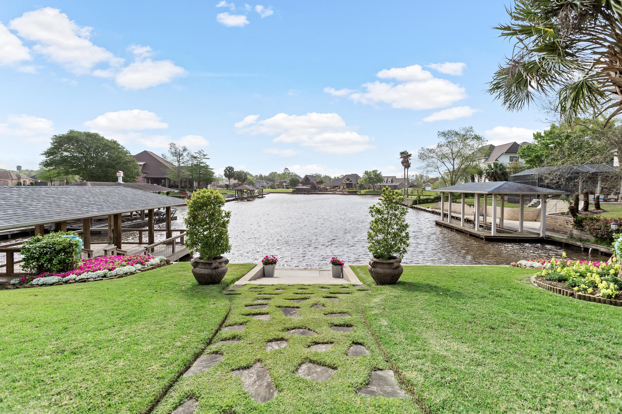 145 Greenhead Point Orange, TX 77630 - Photo 42 of 49 a view of a garden with lawn chairs