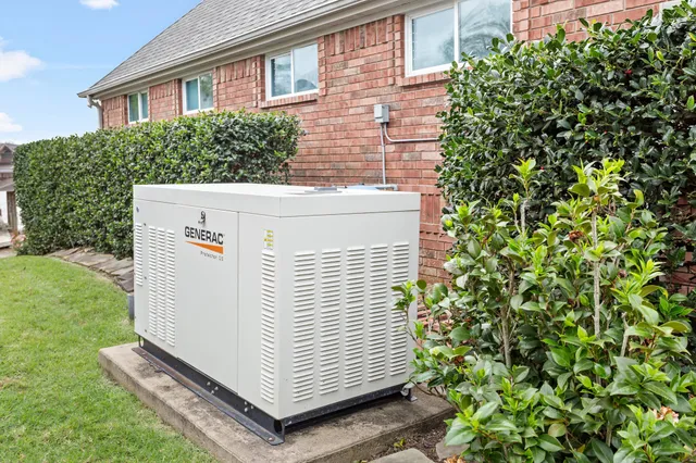 $859,800 | 145 Greenhead Point, Orange, TX 77630