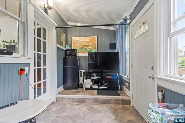 a view of an entryway with furniture