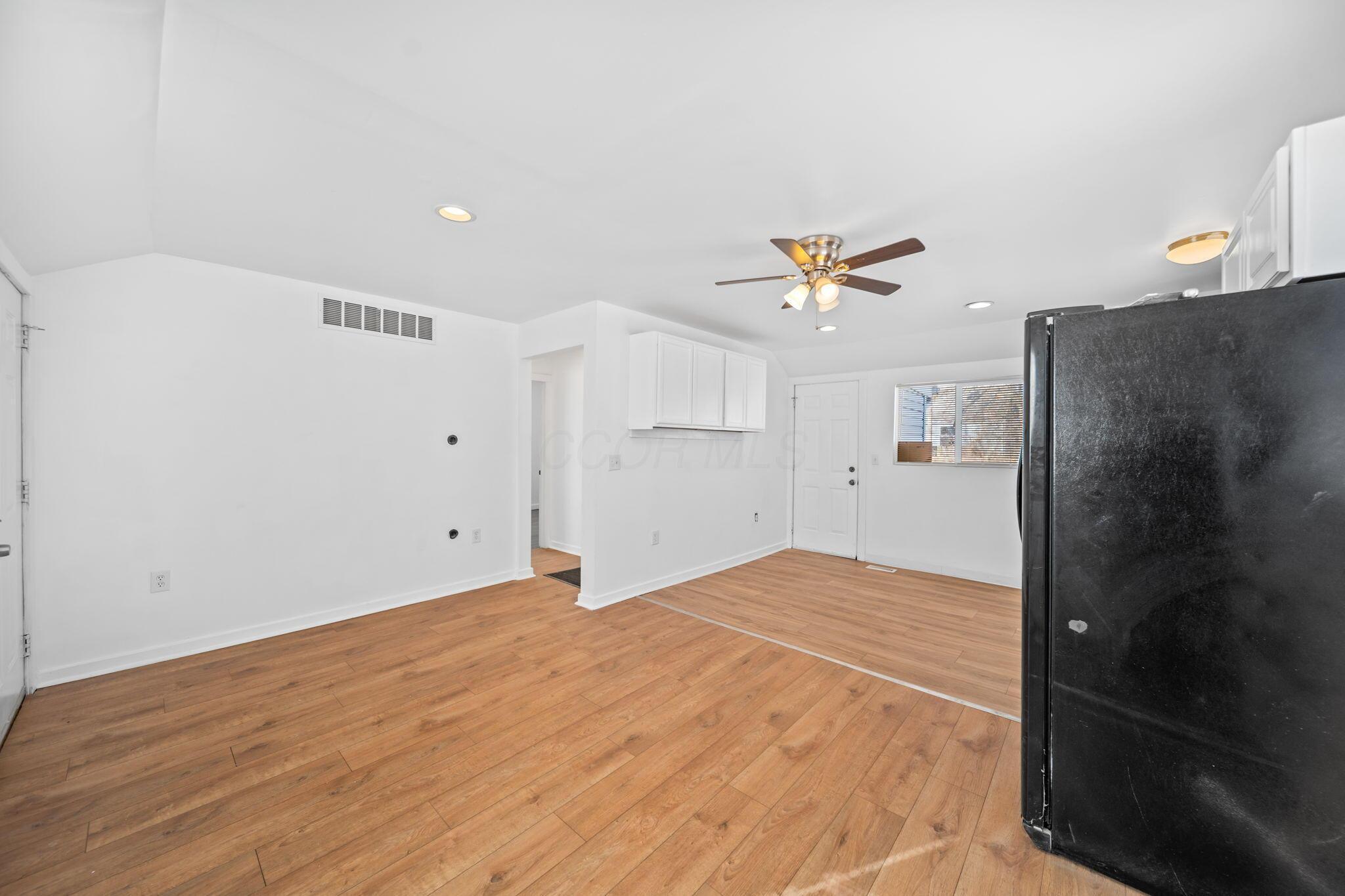 964 East Weber Road Columbus, OH 43211 - Photo 5 of 41 9-web-or-mls-DSC07551-2