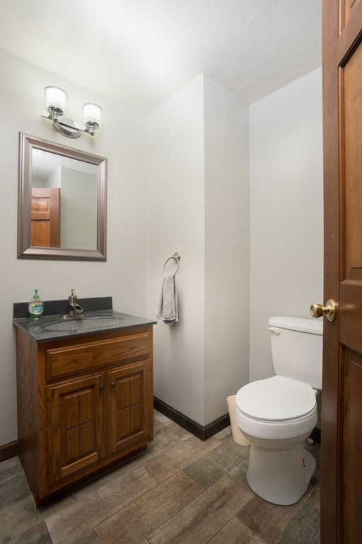 5 Ellis Road Southbridge, MA 01550 - Photo 8 of 30