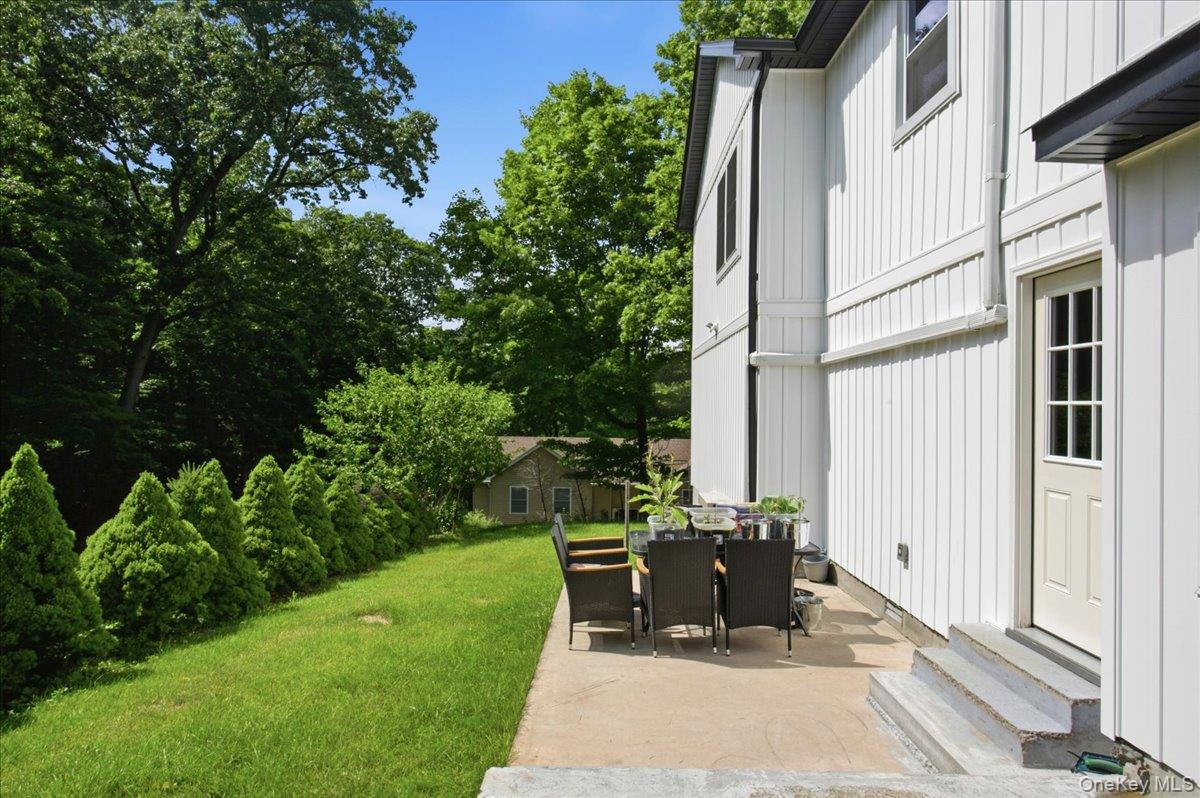 436 Storms Road Valley Cottage, NY 10989 - Photo 19 of 34