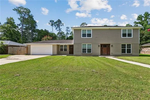 $340,000 | 123 West Pinewood Drive, Slidell, LA 70458