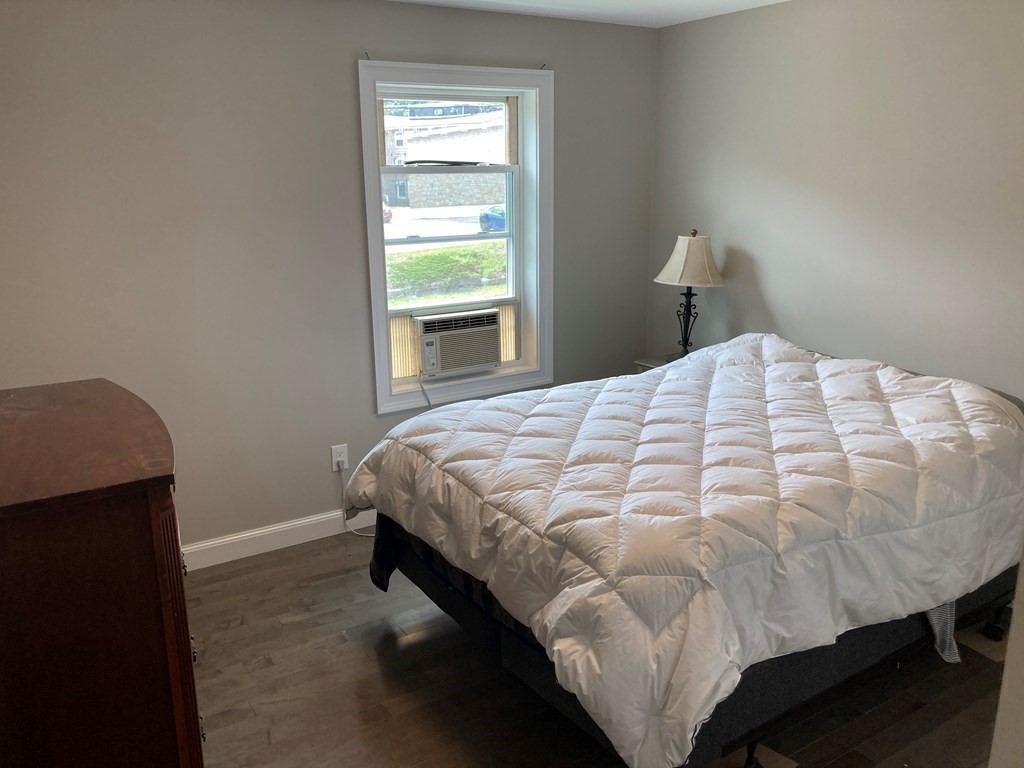 7 Whitins Road Sutton, MA 01590 - Photo 20 of 36