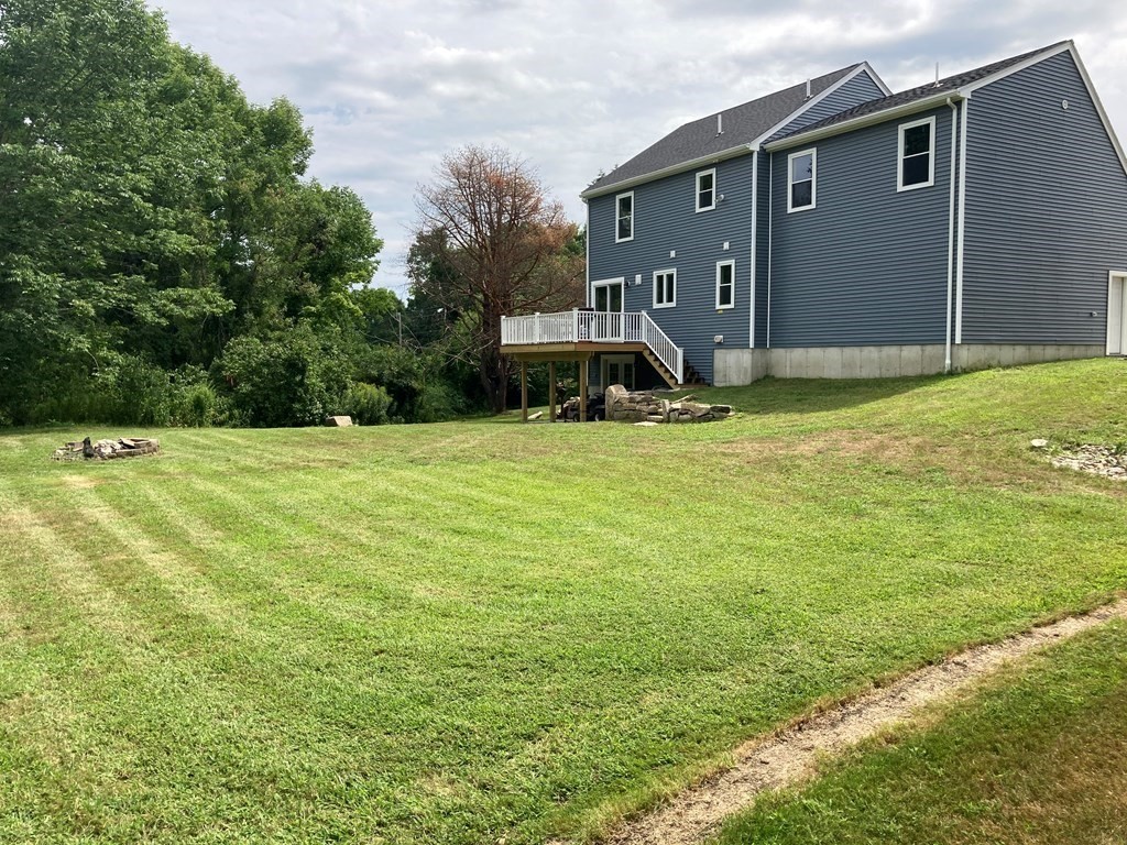 7 Whitins Road Sutton, MA 01590 - Photo 2 of 36