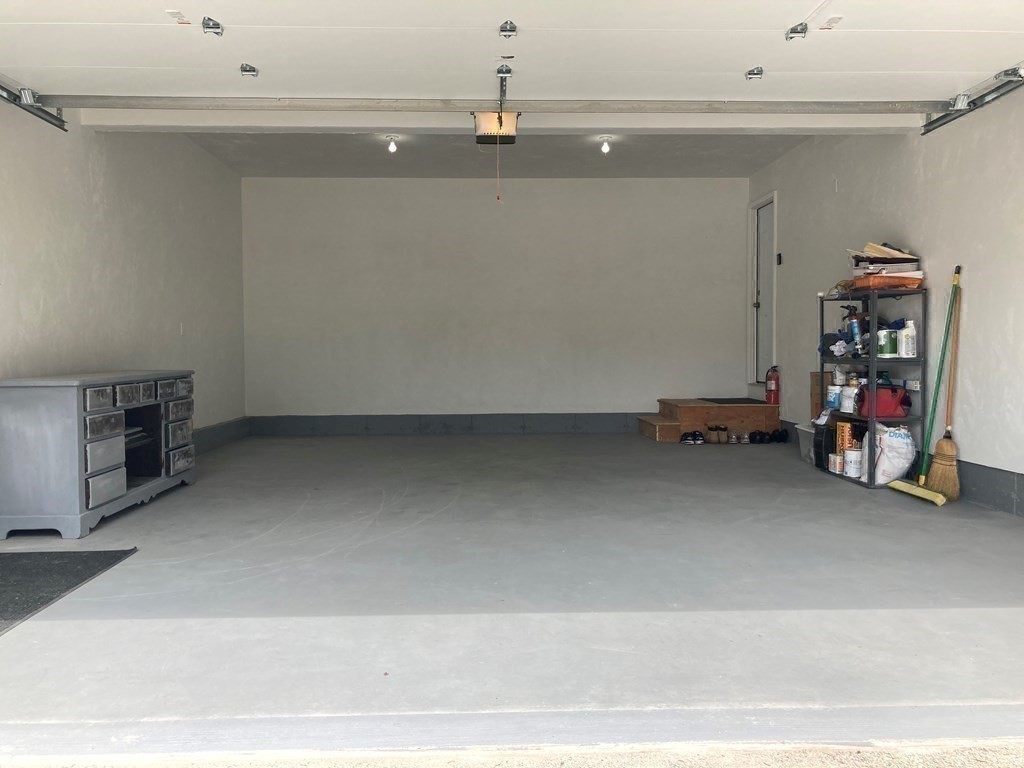 7 Whitins Road Sutton, MA 01590 - Photo 29 of 36