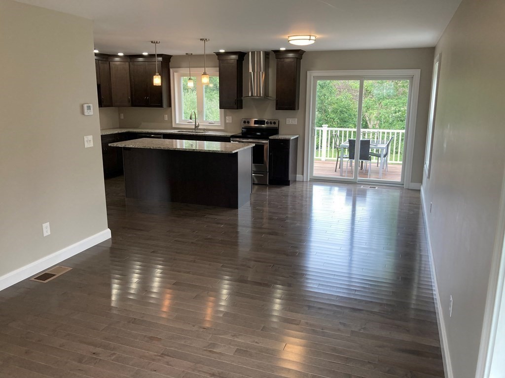 7 Whitins Road Sutton, MA 01590 - Photo 8 of 36