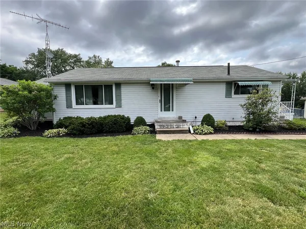 $270,000 | 6030 Firestone Road Northeast, Canton, OH 44721