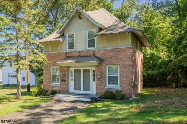 $3,200 | 79 East Madison Avenue, Florham Park, NJ 07932