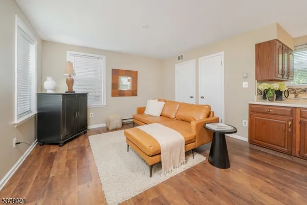 $3,200 | 79 East Madison Avenue, Florham Park, NJ 07932