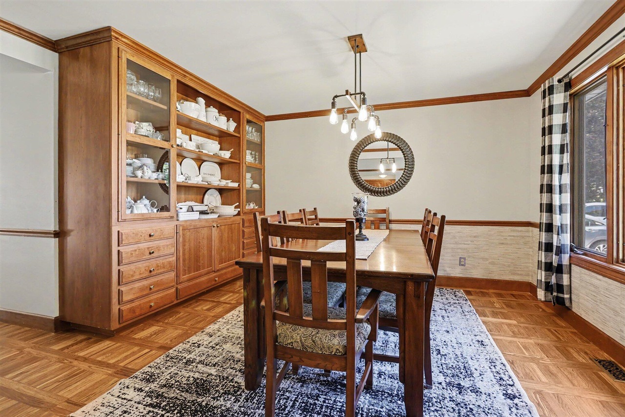 2390 Sycamore Path St. Joseph, MI 49085 - Photo 9 of 53 Gallery Image 9