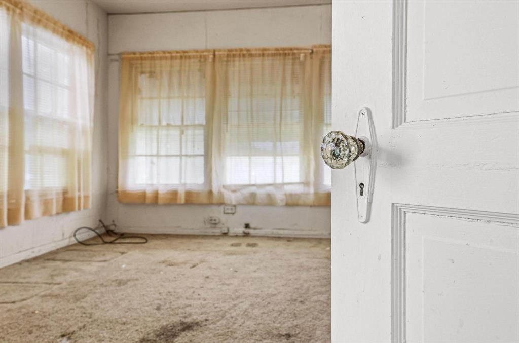 421 East Hull Street Denison, TX 75021 - Photo 22 of 33