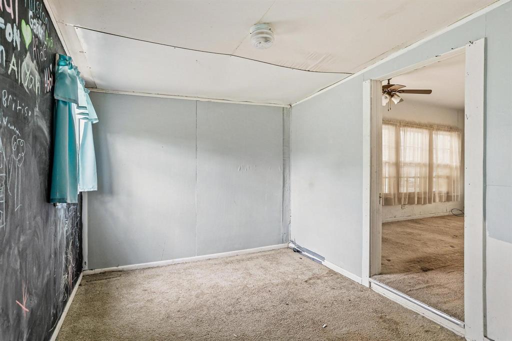 421 East Hull Street Denison, TX 75021 - Photo 23 of 33 a view of an empty room