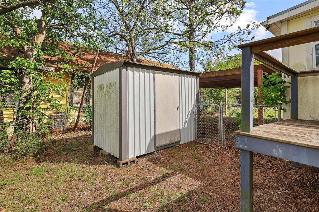 421 East Hull Street Denison, TX 75021 - Photo 32 of 33 a house view with a outdoor space