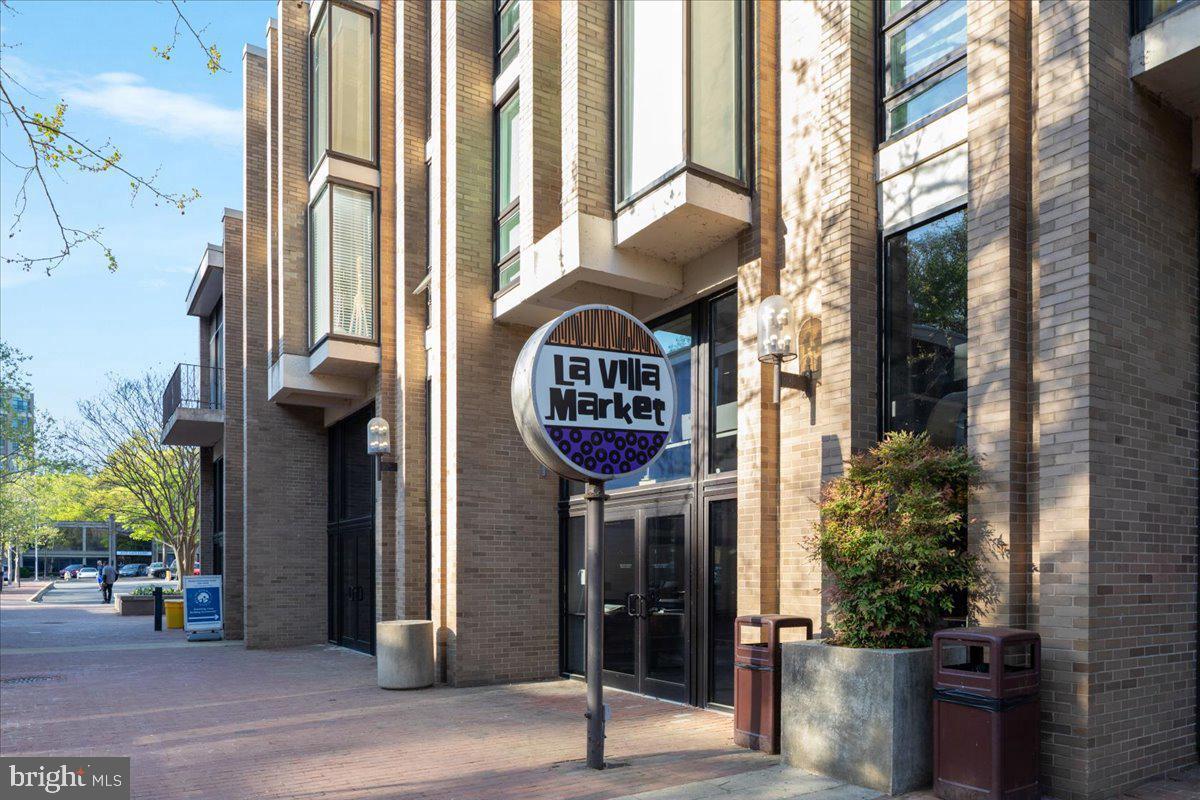 1433 Northgate Square, Unit 11B Reston, VA 20190 - Photo 26 of 44