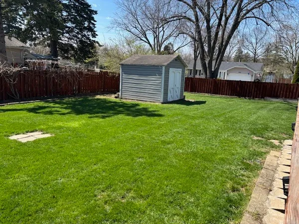 $399,999 | 332 El Paso Lane, Carol Stream, IL 60188