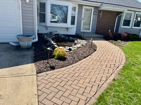 $399,999 | 332 El Paso Lane, Carol Stream, IL 60188