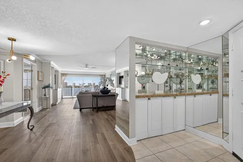 $399,000 | 801 Lake Shore Drive, Unit 807, Lake Park, FL 33403