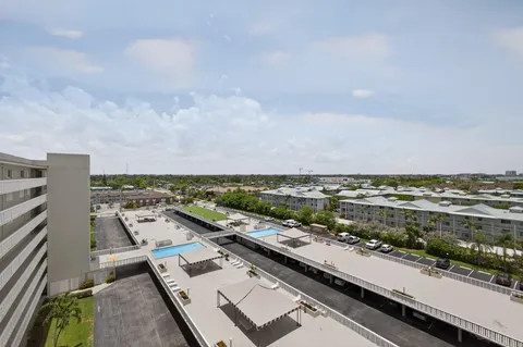 $399,000 | 801 Lake Shore Drive, Unit 807, Lake Park, FL 33403