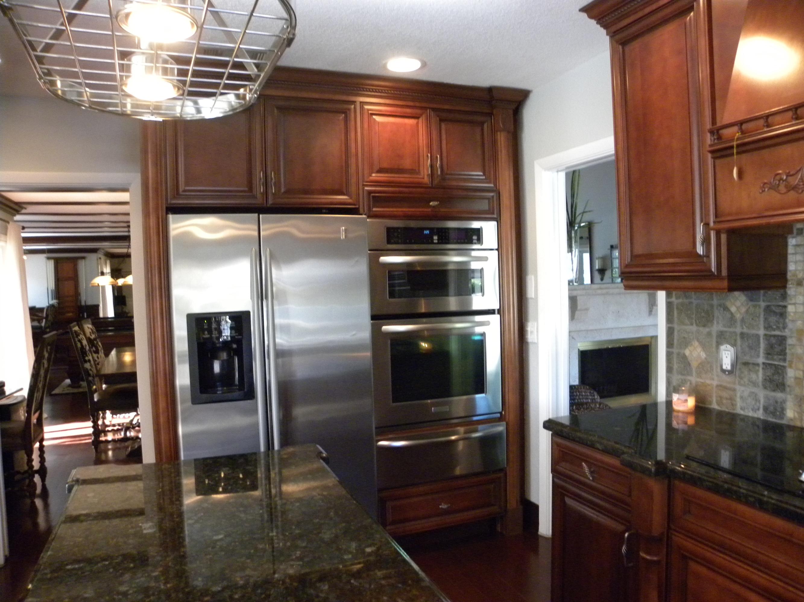 532 Southwest 15th Road Boca Raton, FL 33432 - Photo 29 of 61 Granite Kitchen