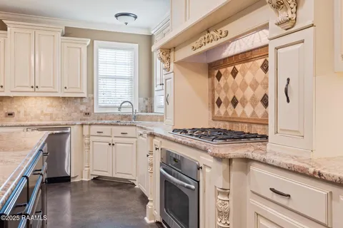 $465,000 | 813 Belle Place Olivier Road, New Iberia, LA 70563