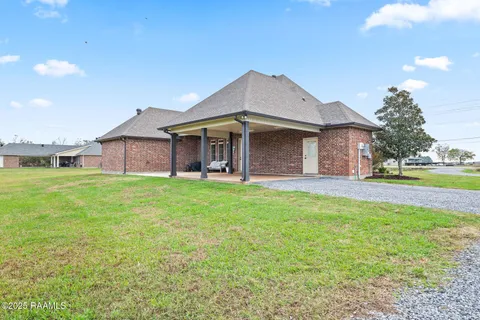 $465,000 | 813 Belle Place Olivier Road, New Iberia, LA 70563