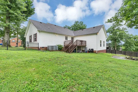 $350,000 | 125 Hickory Ridge Lane, Hartsville, TN 37074