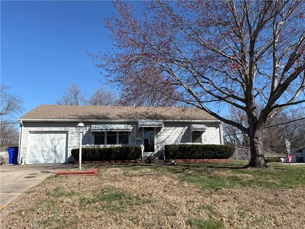 $227,500 | 1404 Northeast 67 Terrace, Gladstone, MO 64118