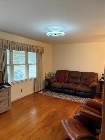 $228,000 | 1404 Northeast 67 Terrace, Gladstone, MO 64118