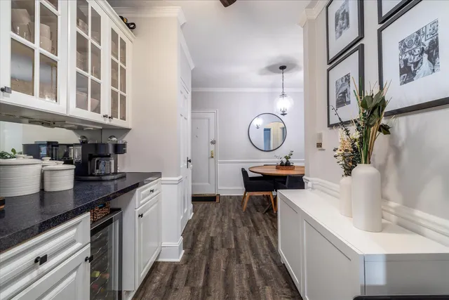 $290,000 | 261 Central Avenue, Unit E4, Lawrence, NY 11559